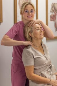 Paulina Wojciechowska - w gabinecie praca z pacjentem